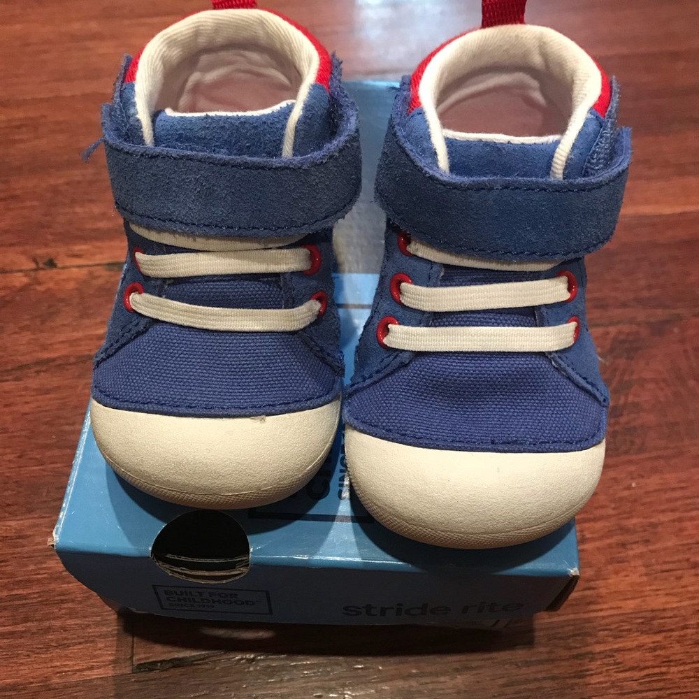 Stride Rite size USA size 3